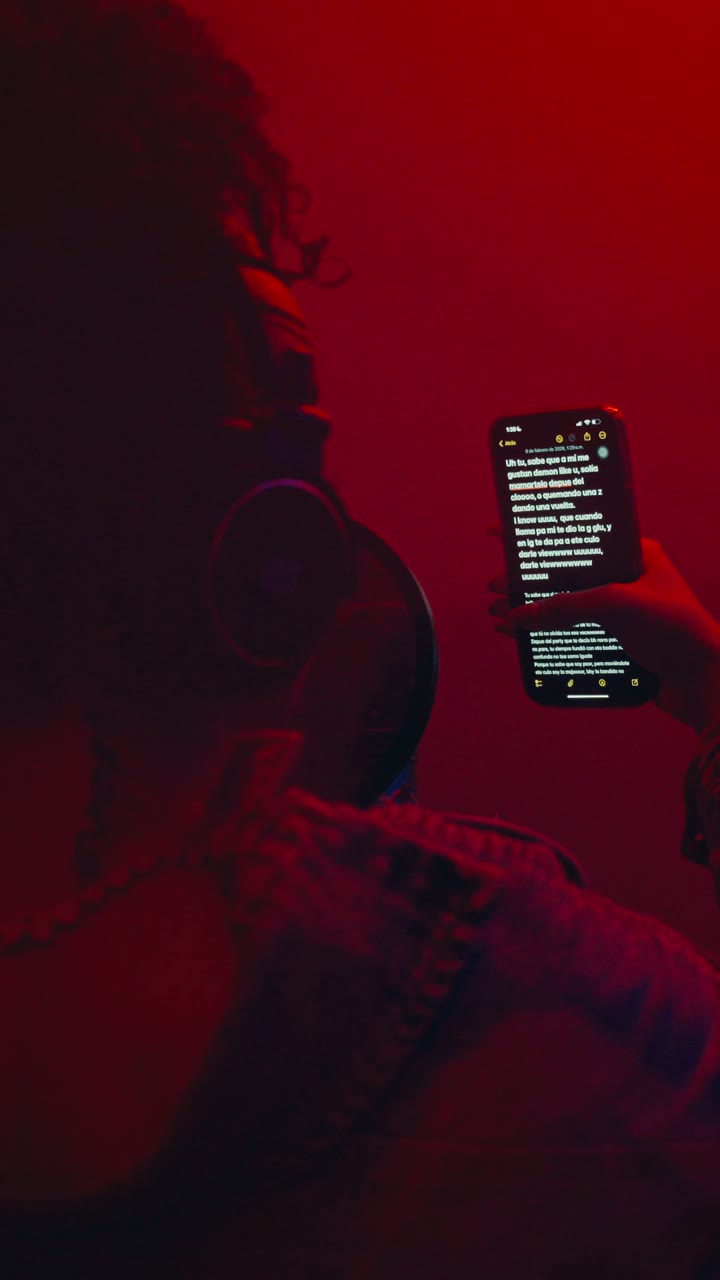 RED LIGHT NOTES still